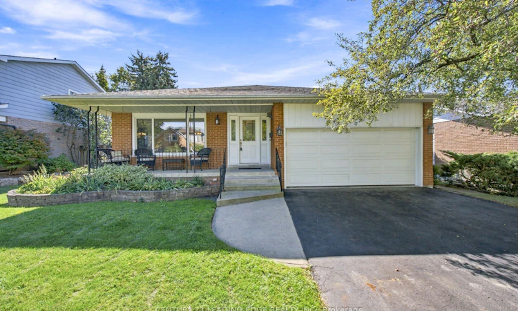 90 Pringle Avenue
