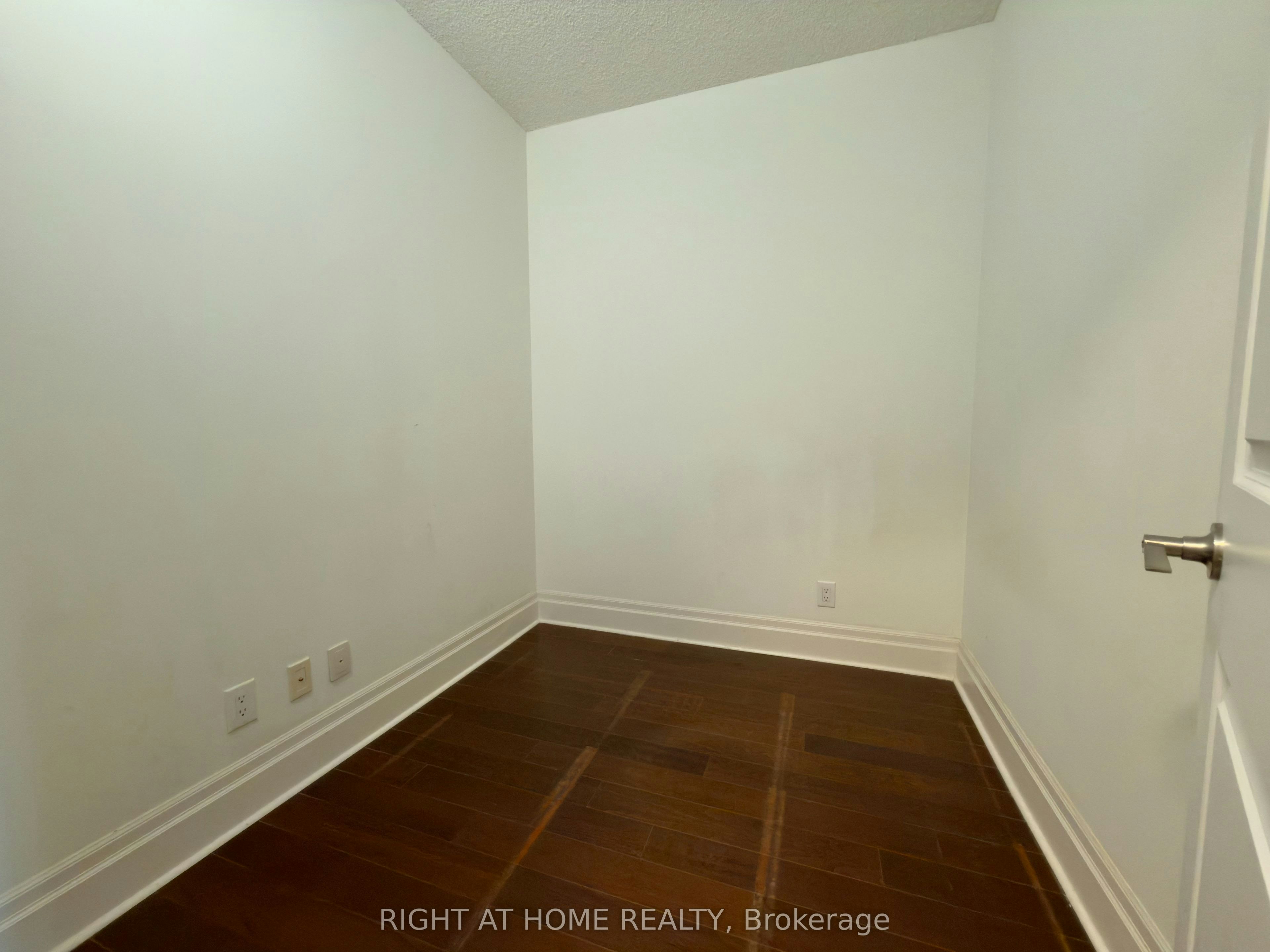 310-131 Upper Duke Crescent, Markham, ON, L6G 0C9 - 6