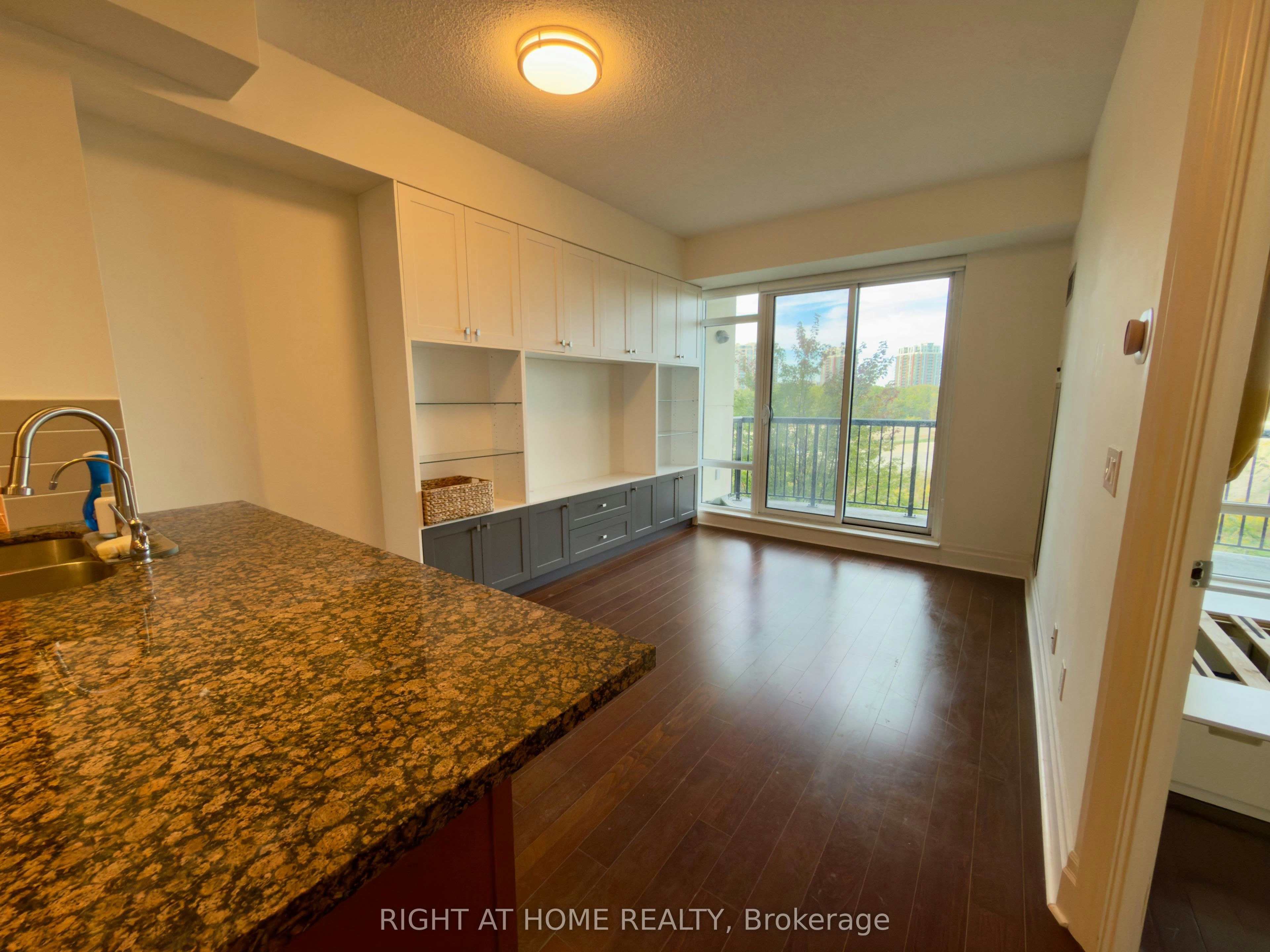 310-131 Upper Duke Crescent, Markham, ON, L6G 0C9