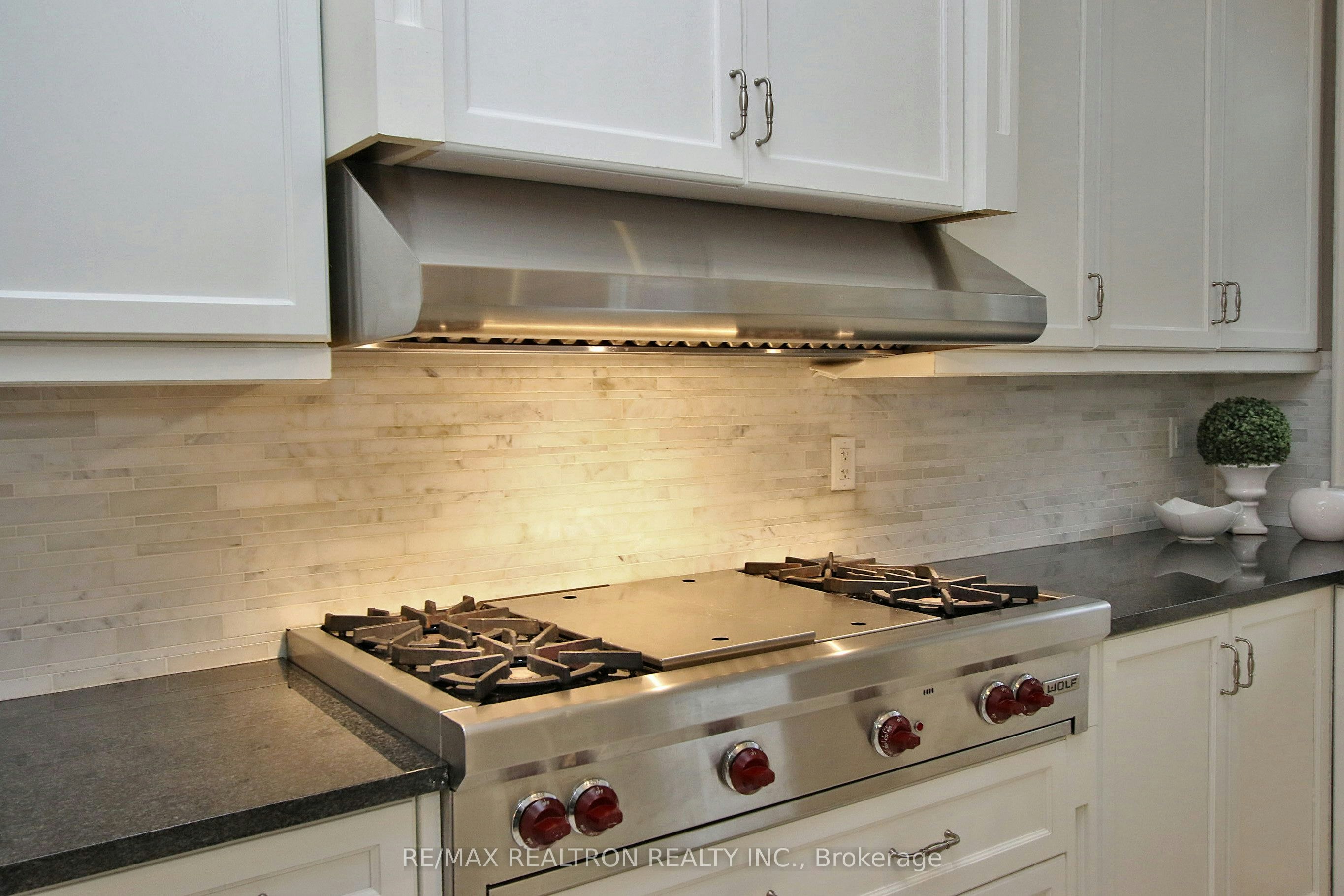30 Valmont Avenue, Richmond Hill, ON, L4E 0P8 - 7