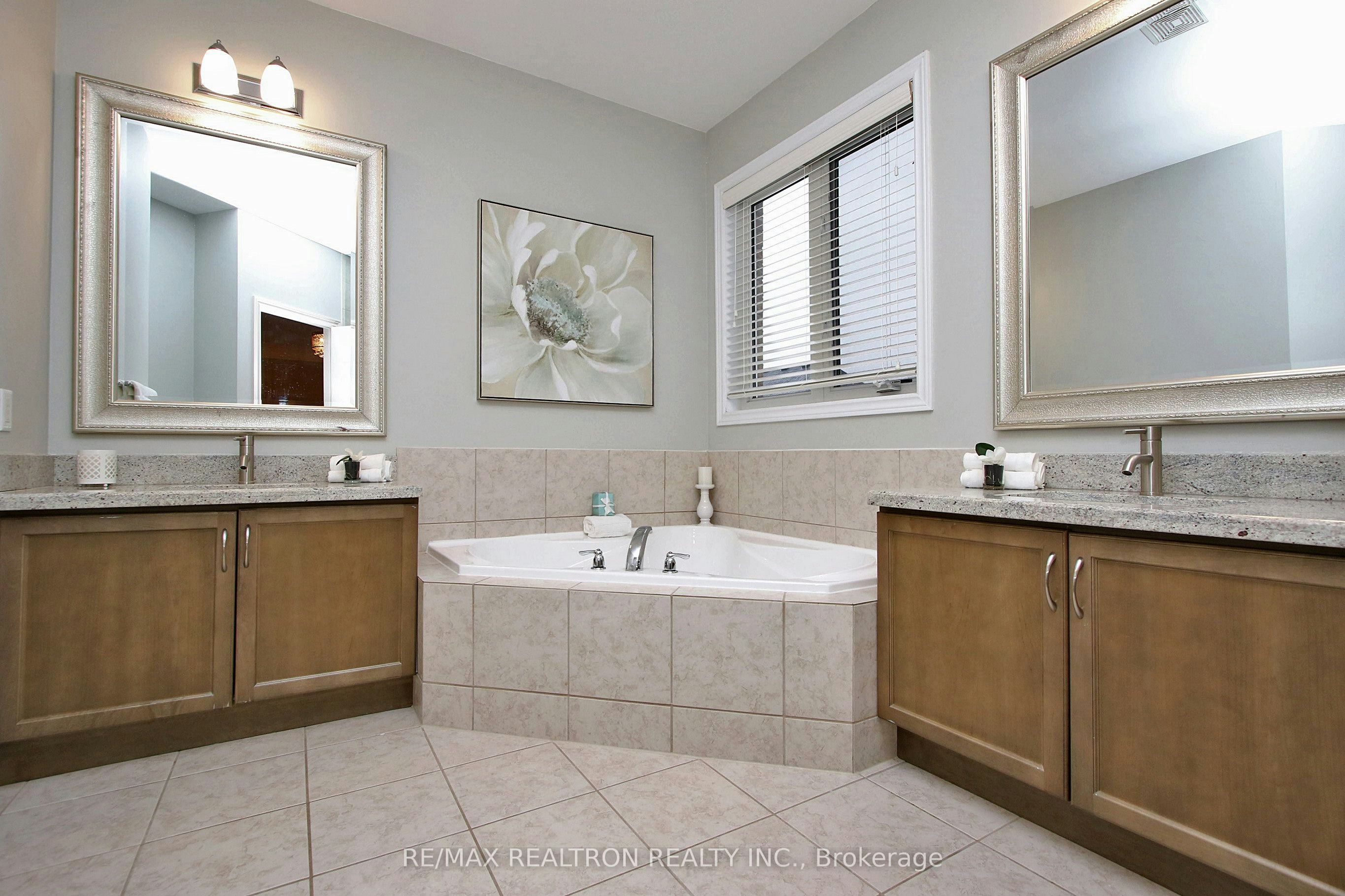 30 Valmont Avenue, Richmond Hill, ON, L4E 0P8 - 14