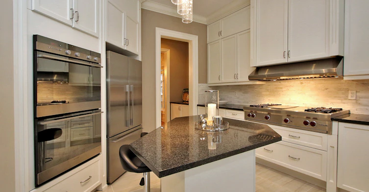 30 Valmont Avenue, Richmond Hill, ON, L4E 0P8 - 6