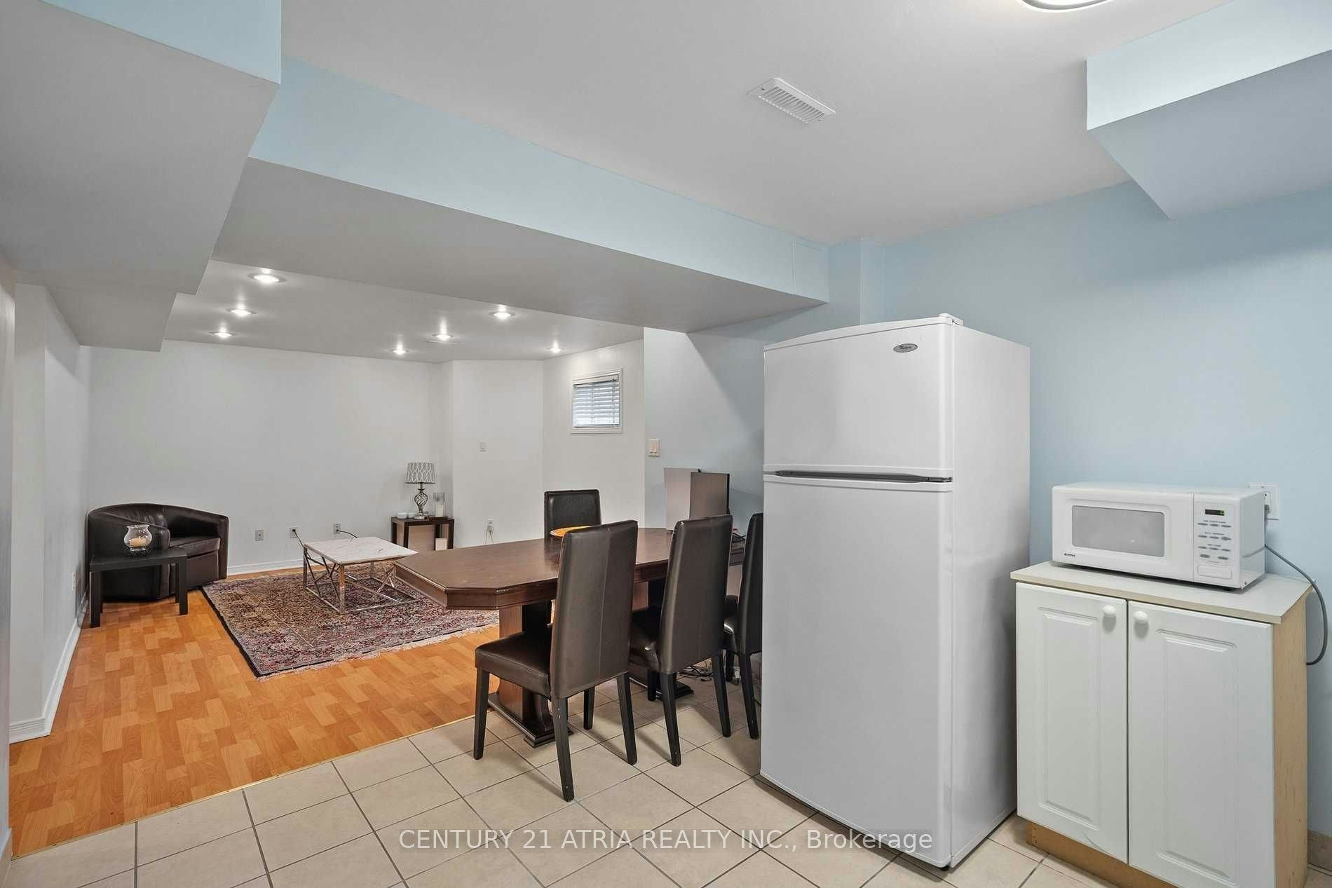Bsmt-22 Sweet Water Crescent, Richmond Hill, ON, L4S 2A9 2