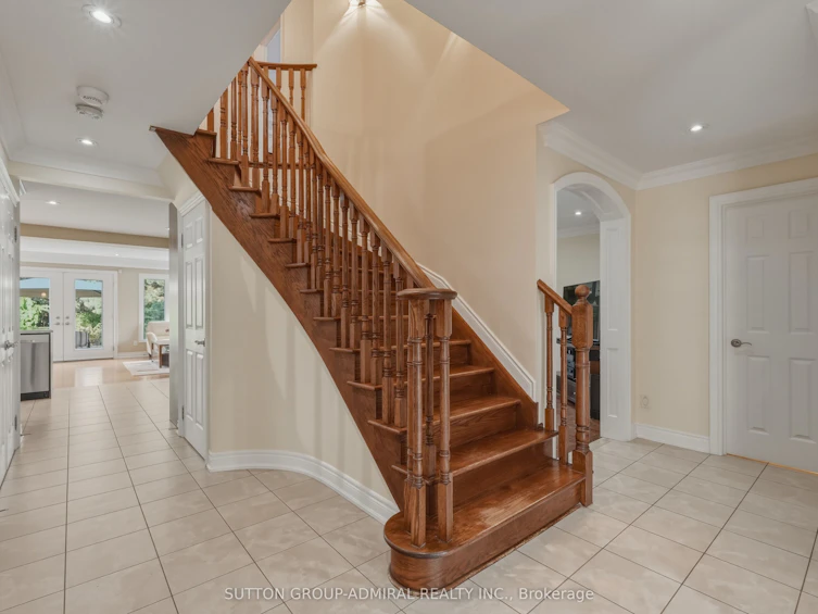 90 Brillinger Street, Richmond Hill, ON, L4C 8Y3 - 4