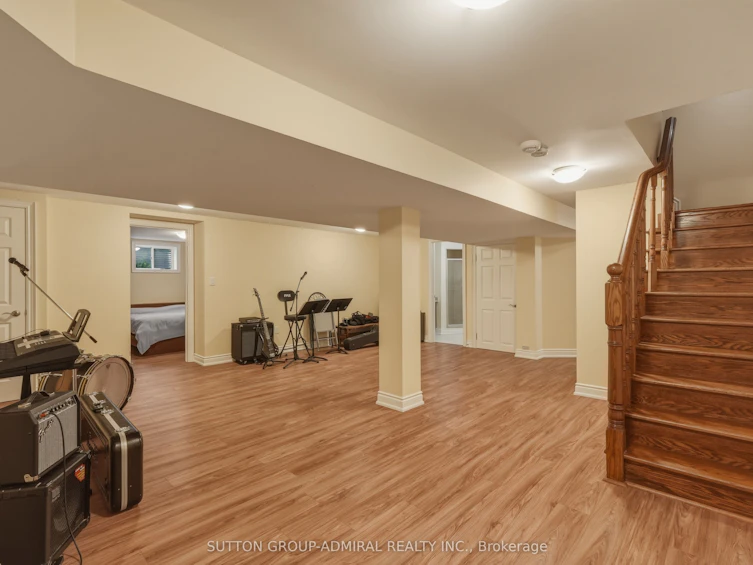 90 Brillinger Street, Richmond Hill, ON, L4C 8Y3 - 30