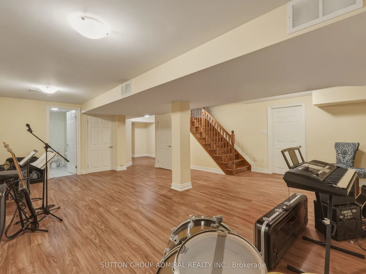 90 Brillinger Street, Richmond Hill, ON, L4C 8Y3 - 31