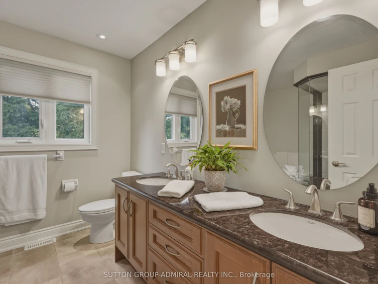 90 Brillinger Street, Richmond Hill, ON, L4C 8Y3 - 25