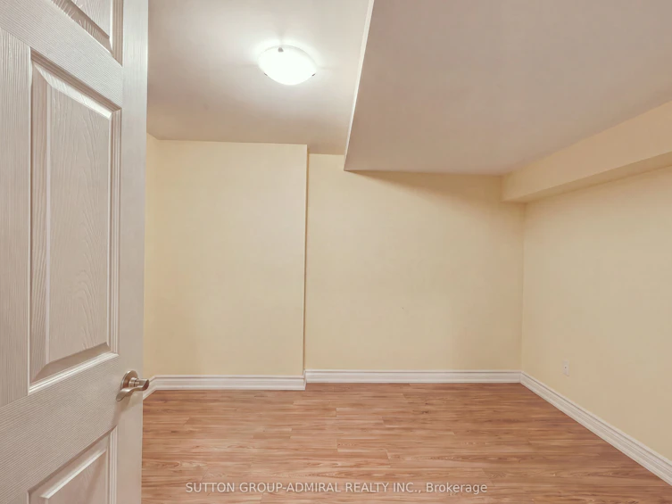 90 Brillinger Street, Richmond Hill, ON, L4C 8Y3 - 35