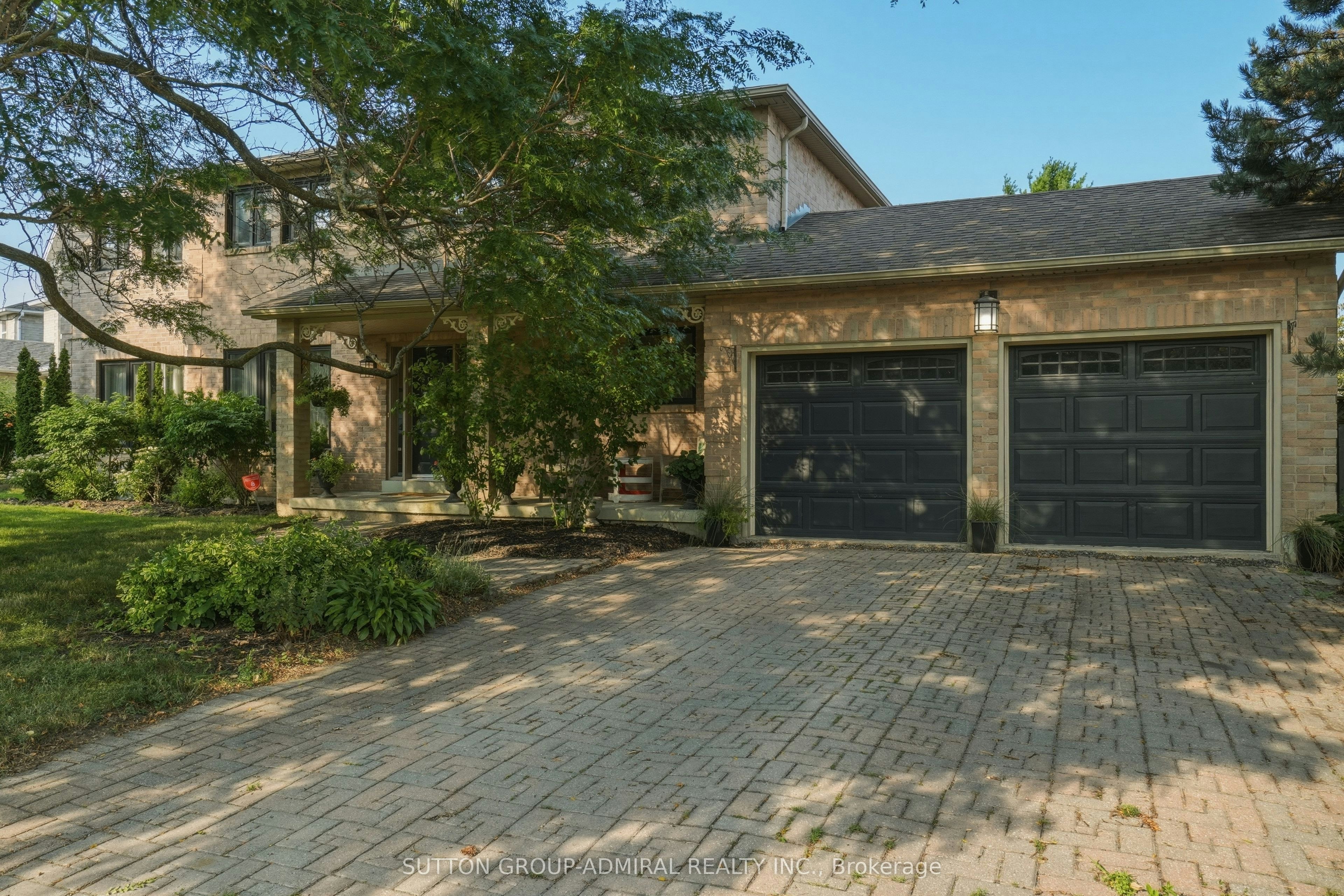 90 Brillinger Street, Richmond Hill, ON, L4C 8Y3 - 2