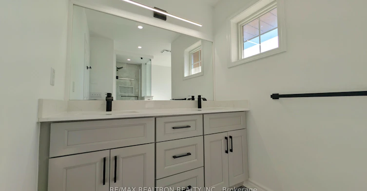 7-22 St Moritz Way, Markham, ON, L3R 4G4 - 22