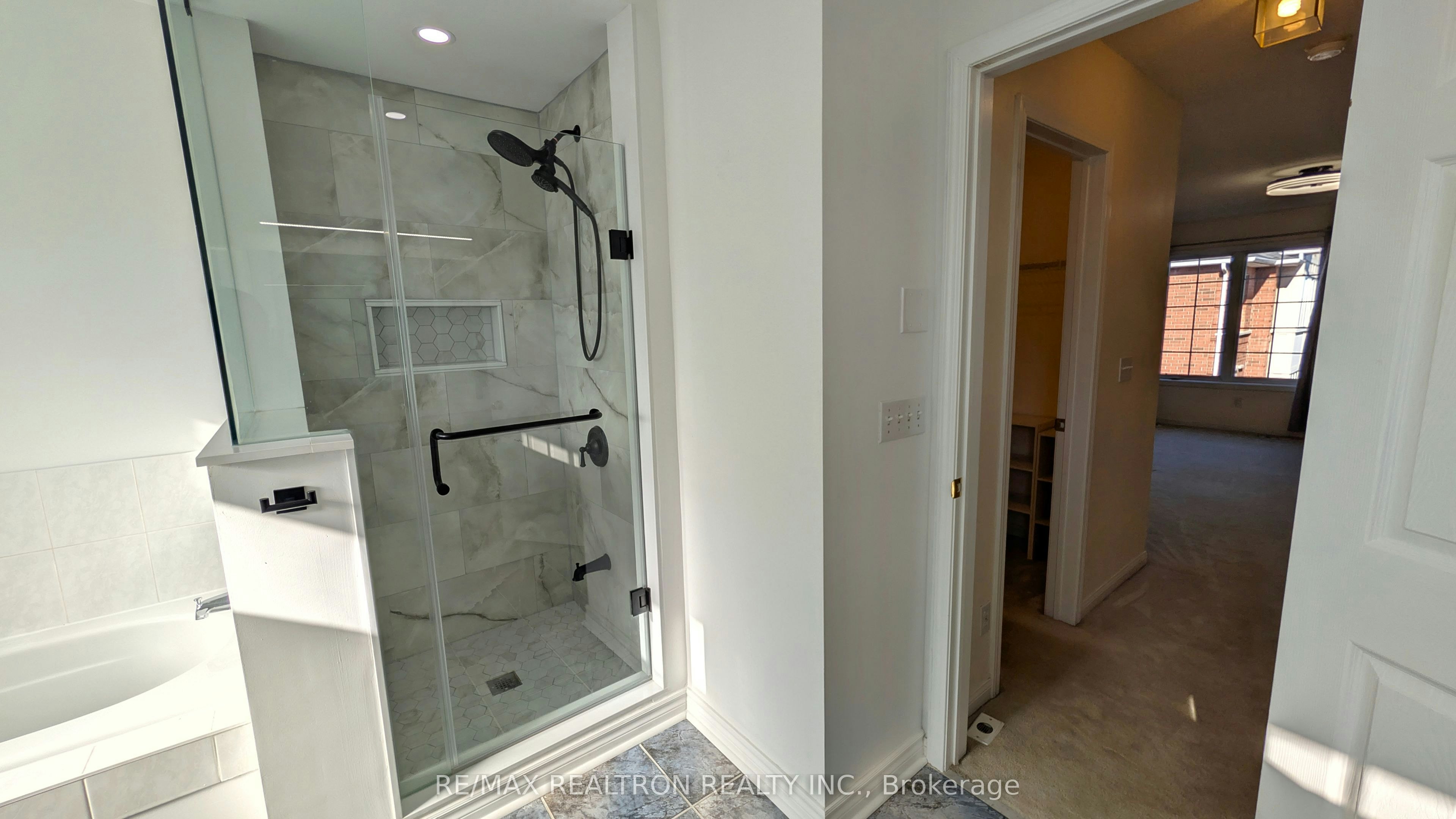 7-22 St Moritz Way, Markham, ON, L3R 4G4 - 23