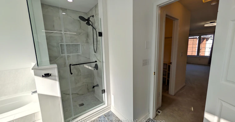 7-22 St Moritz Way, Markham, ON, L3R 4G4 - 23