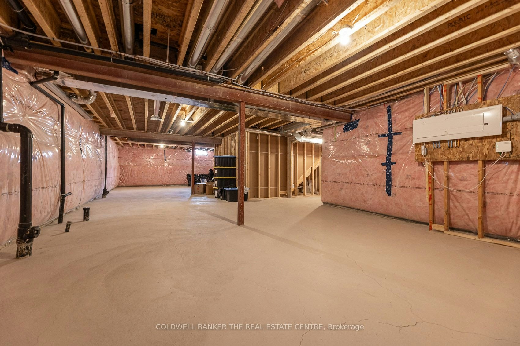 28 Bellflower Crescent, Adjala-Tosorontio, ON, L0G 1W0 - 42