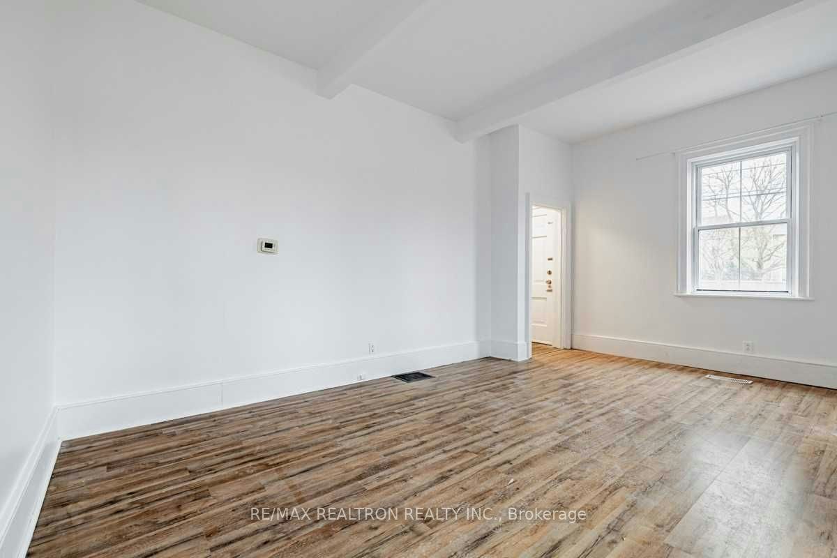 Front-14 John Street, Markham, ON, L3T 1X8 - 5
