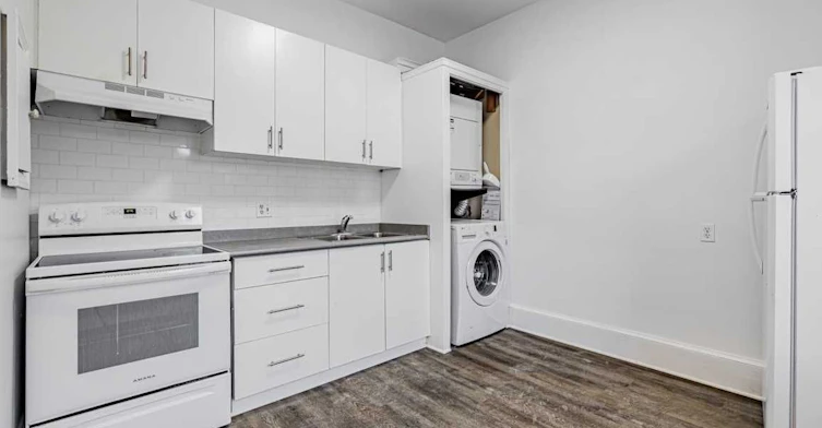 Front-14 John Street, Markham, ON, L3T 1X8 - 7