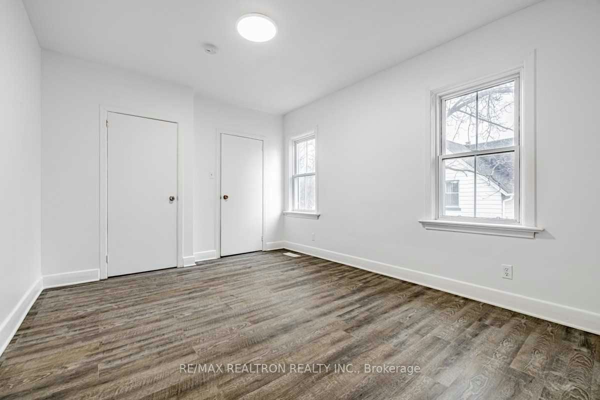 Front-14 John Street, Markham, ON, L3T 1X8 - 12