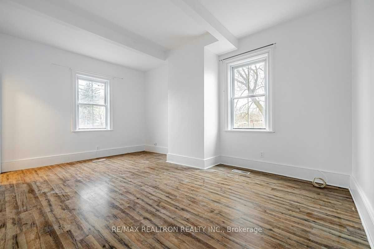 Front-14 John Street, Markham, ON, L3T 1X8 - 4