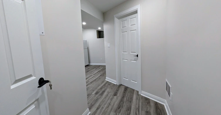 B-737 Botany Hill Crescent, Newmarket, ON, L3Y 3A7 - 7