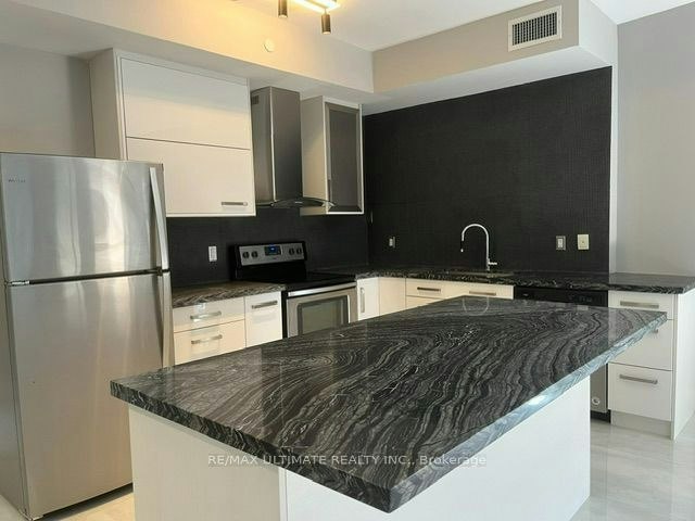 LPH04-3700 Highway 7 Road, Vaughan, ON, L4L 0G8 - 17
