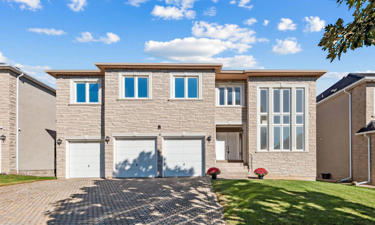 8 Ridgley Court