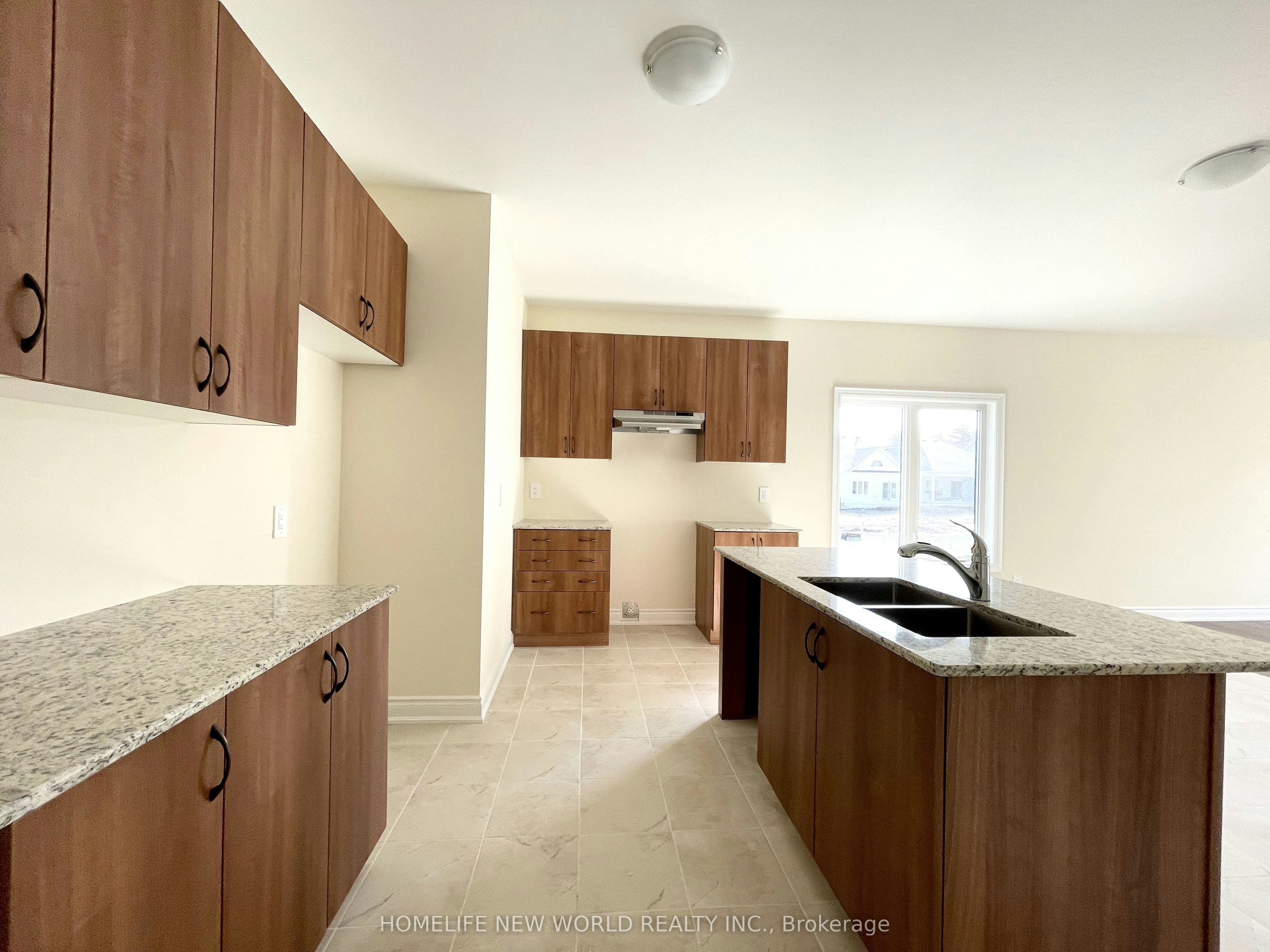 15 Schortinghuis Street, Georgina, ON, L0E 1R0 - 2