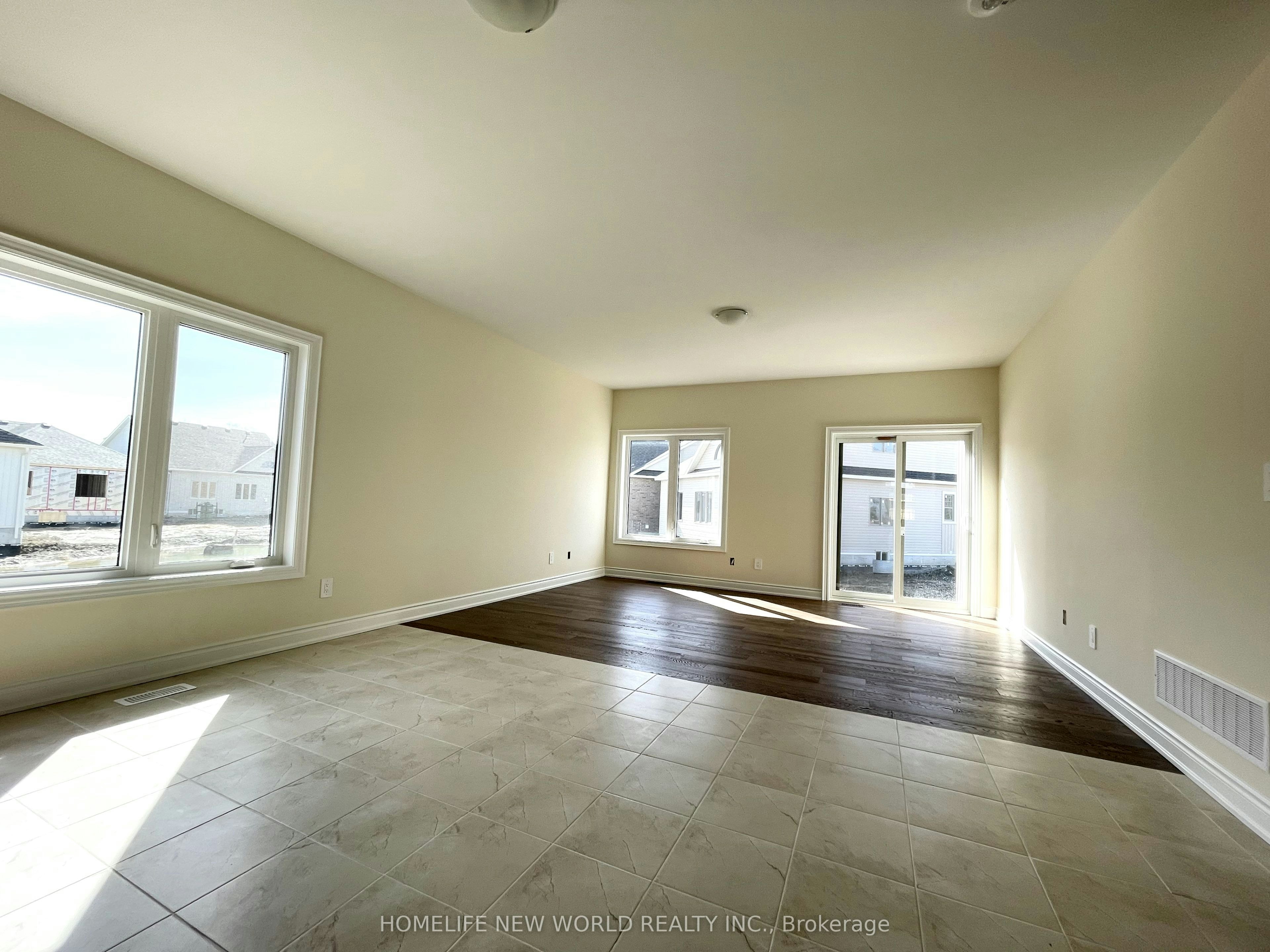 15 Schortinghuis Street, Georgina, ON, L0E 1R0 - 4