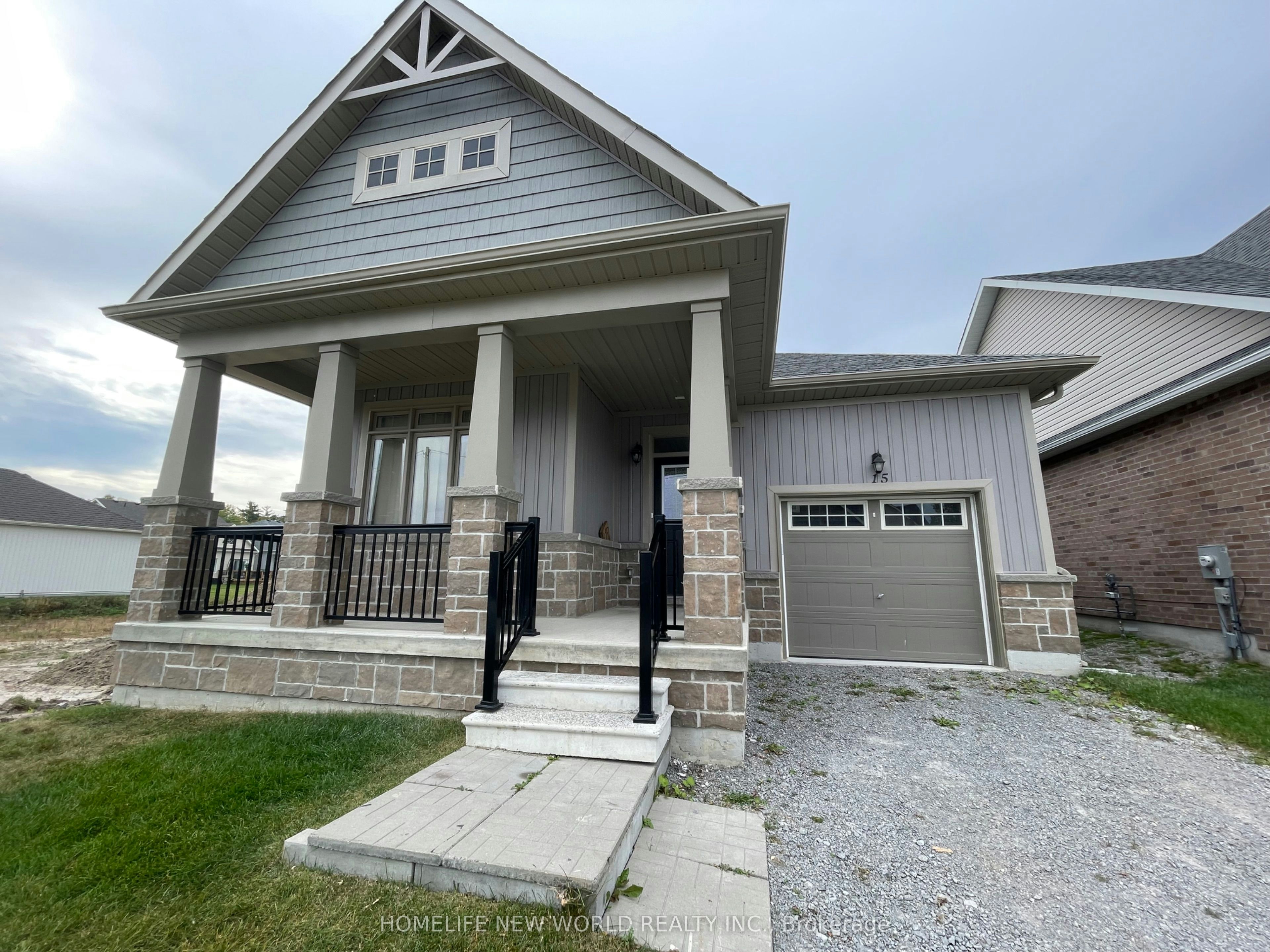 15 Schortinghuis Street, Georgina, ON, L0E 1R0