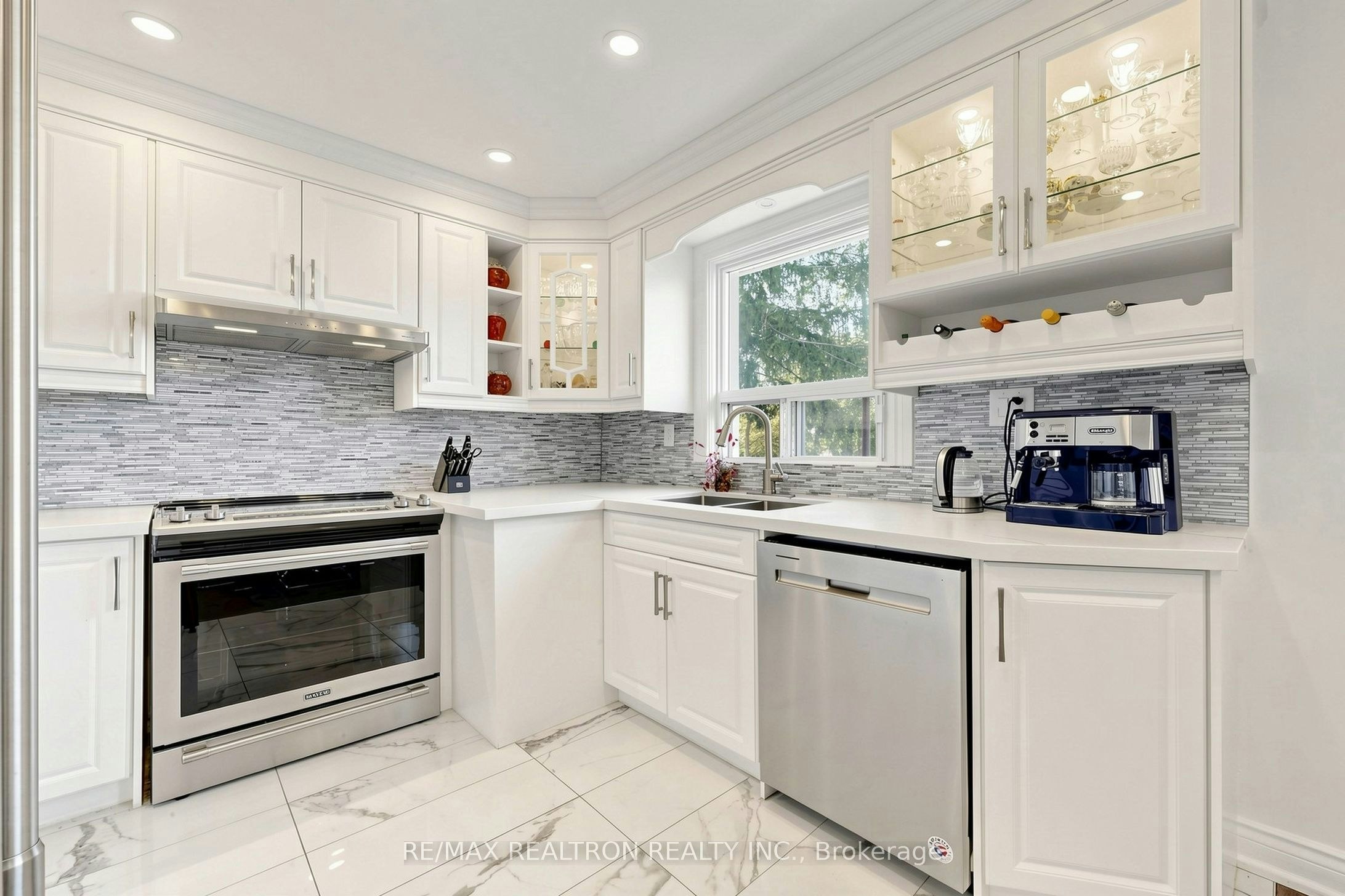 Main-244 Tampico Road, Richmond Hill, ON, L4C 4R7 - 9
