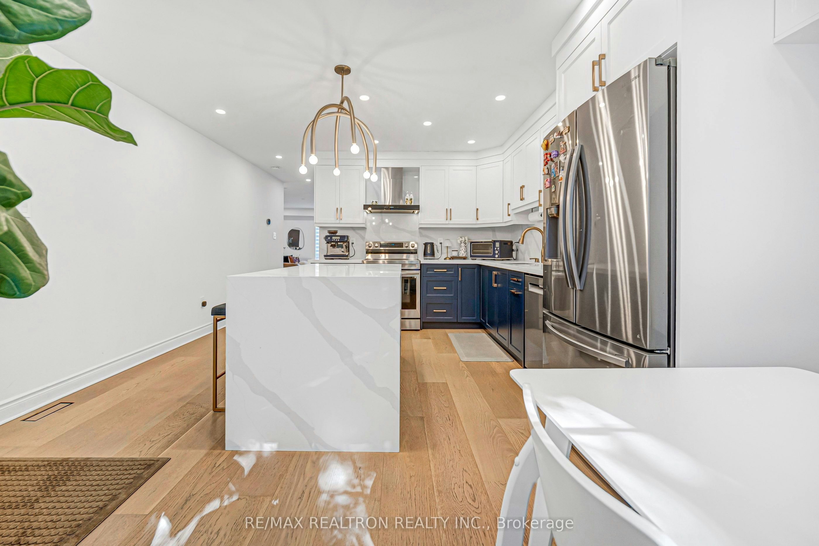 10 Macgregor Avenue, Richmond Hill, ON, L4B 4S8 - 9