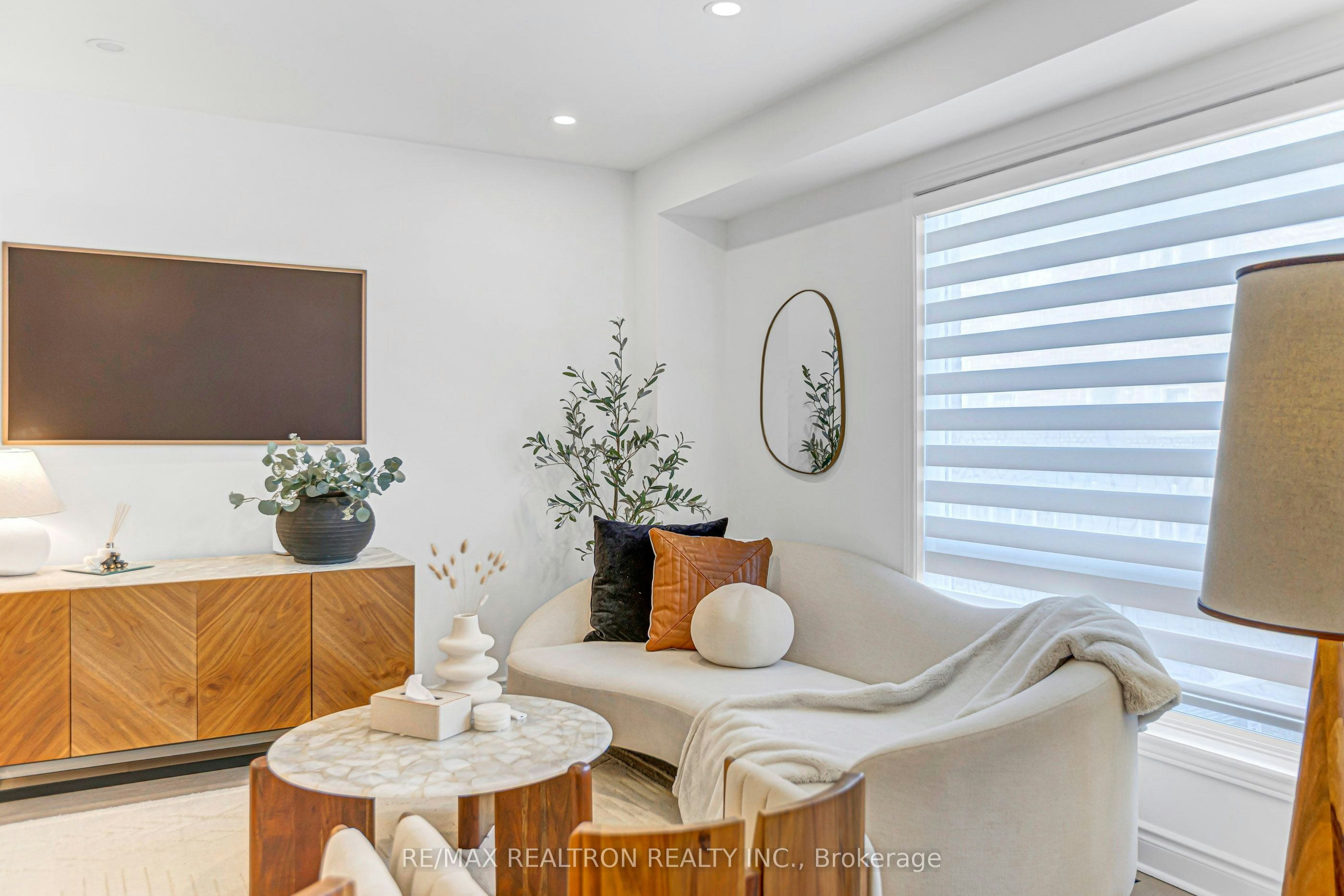 10 Macgregor Avenue, Richmond Hill, ON, L4B 4S8 - 46