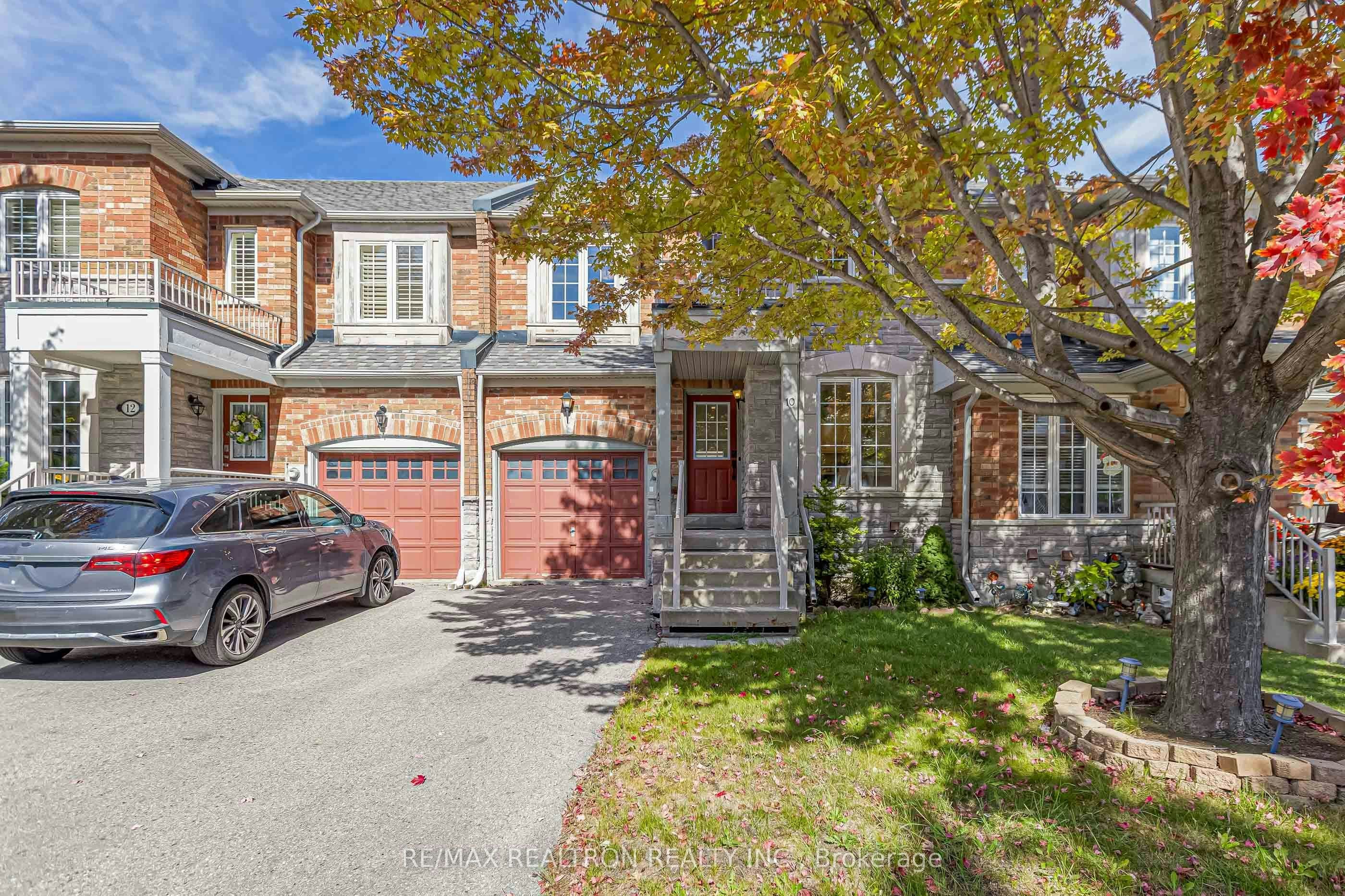 10 Macgregor Avenue, Richmond Hill, ON, L4B 4S8