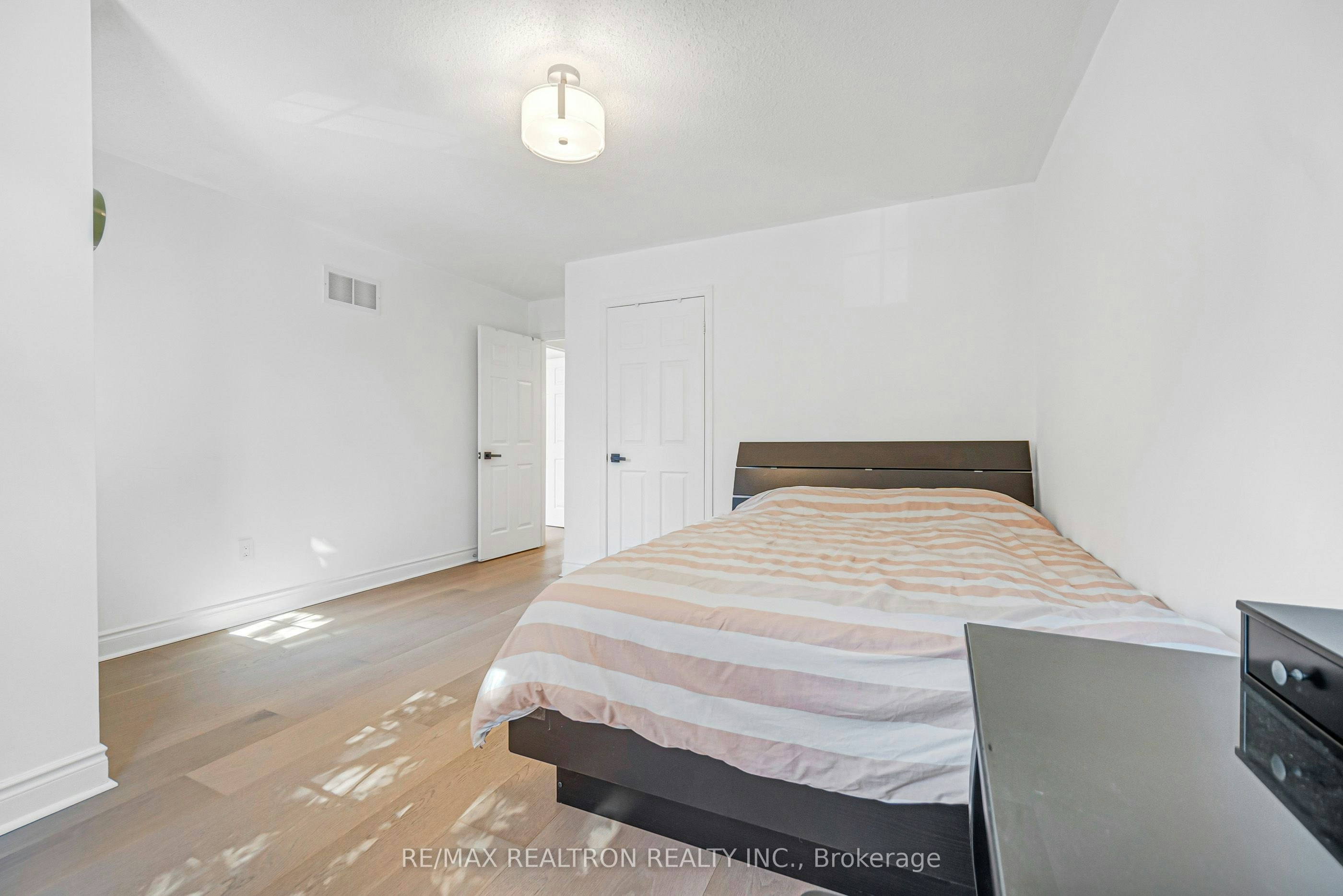 10 Macgregor Avenue, Richmond Hill, ON, L4B 4S8 - 31