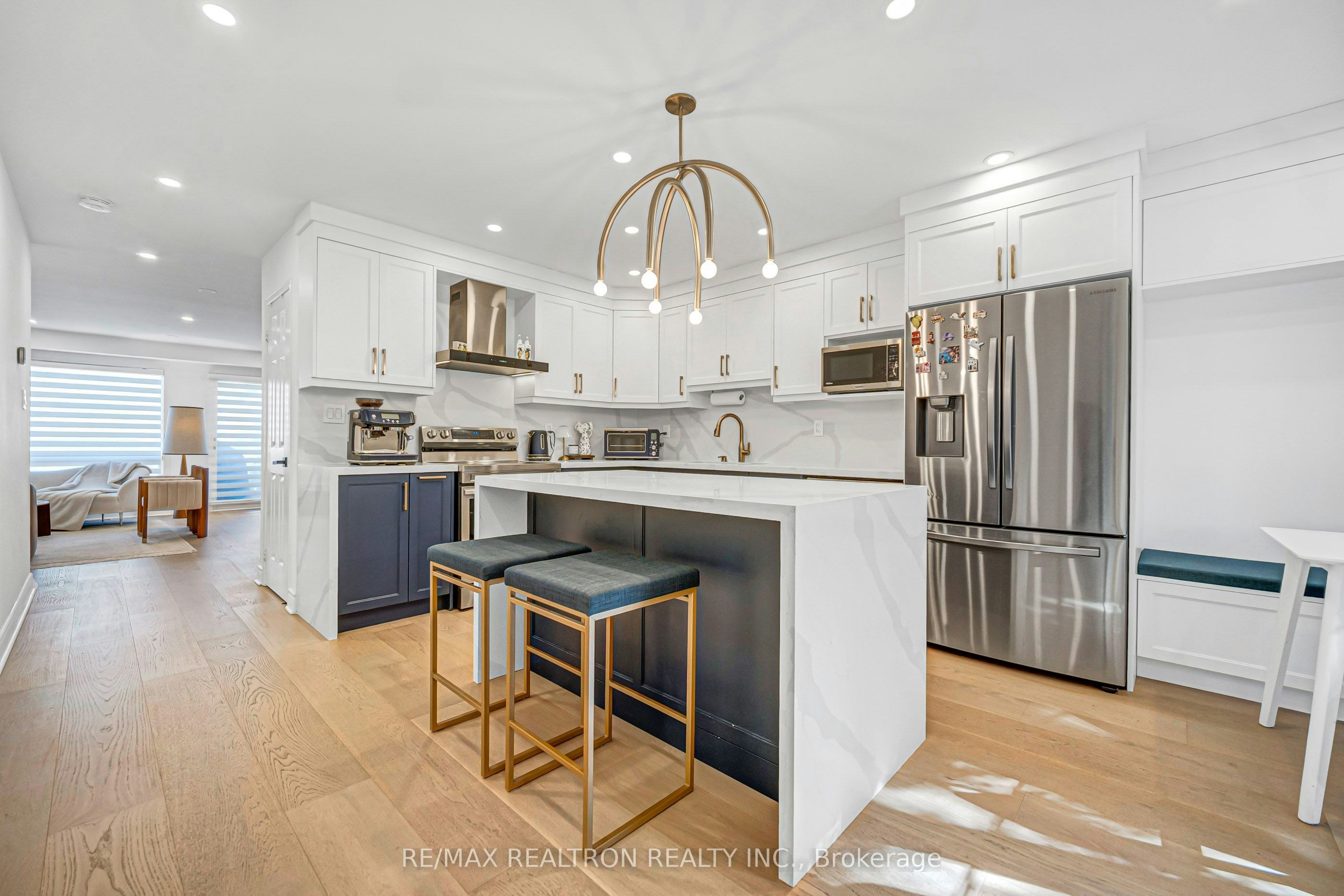 10 Macgregor Avenue, Richmond Hill, ON, L4B 4S8 - 6