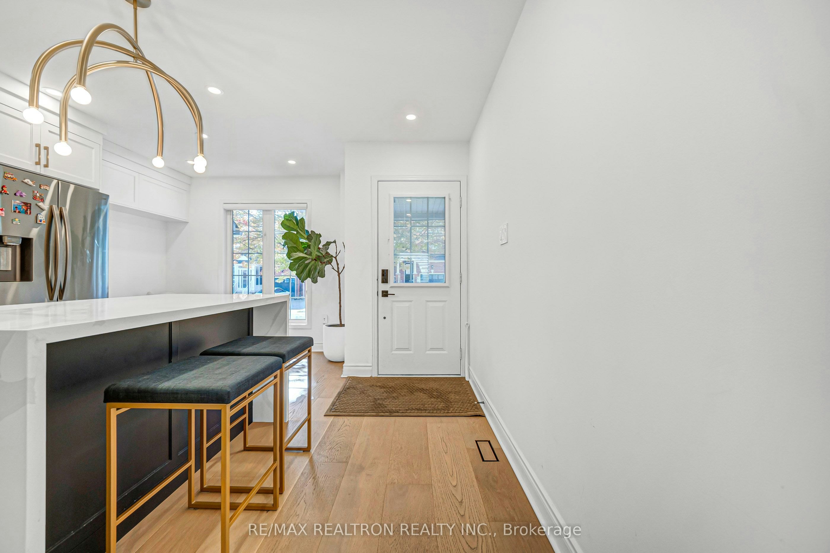 10 Macgregor Avenue, Richmond Hill, ON, L4B 4S8 - 5
