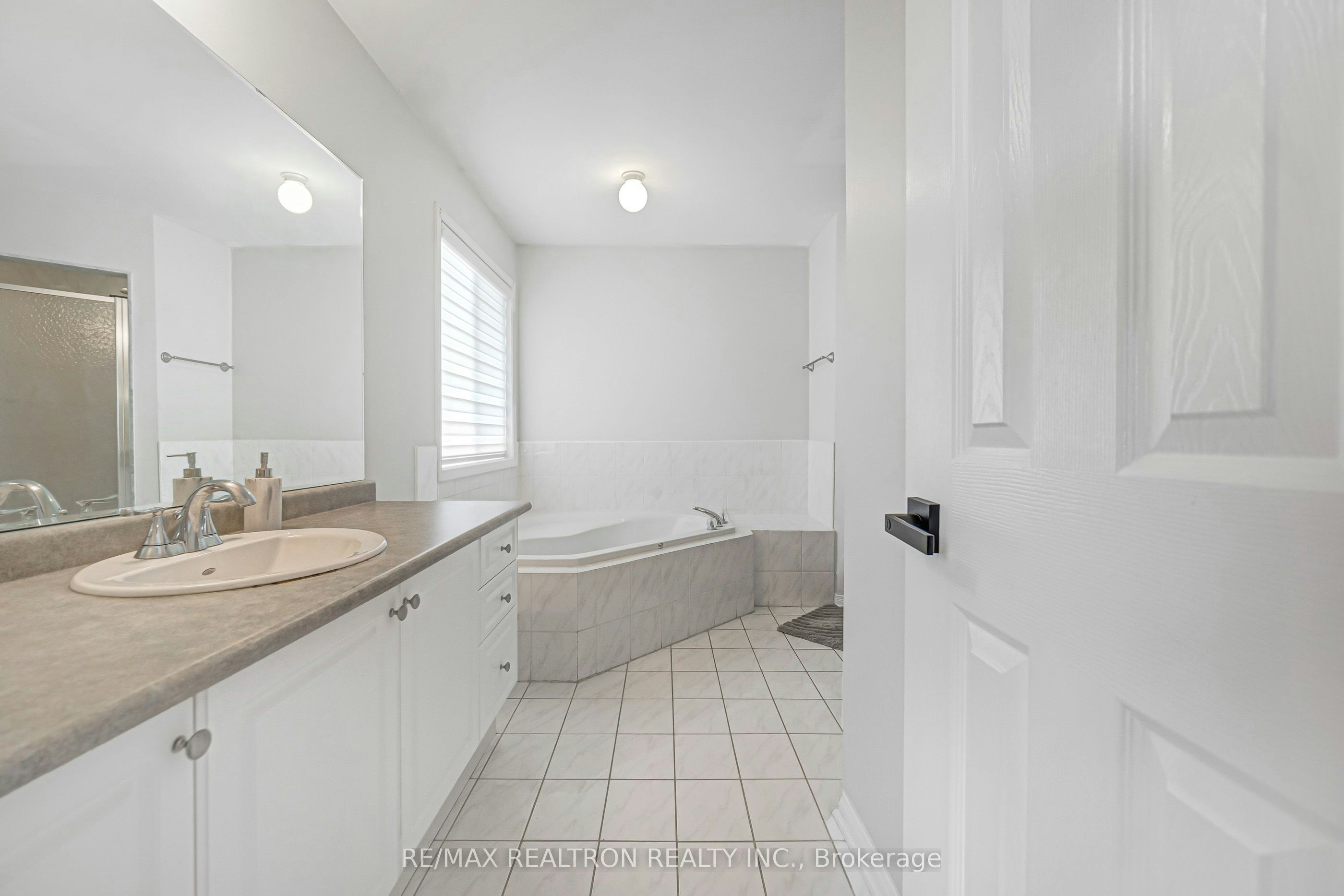 10 Macgregor Avenue, Richmond Hill, ON, L4B 4S8 - 39