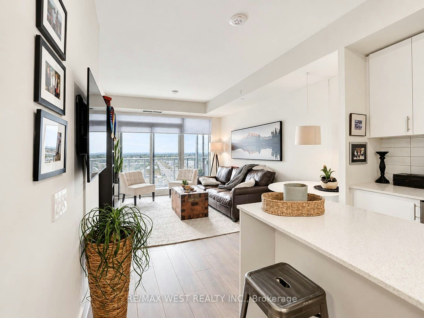 1019-9000 Jane Street, Vaughan, ON, L4K 0M6 - 3