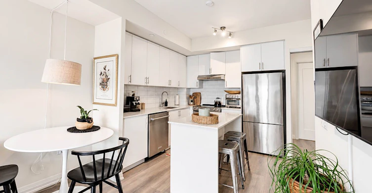 1019-9000 Jane Street, Vaughan, ON, L4K 0M6 - 9