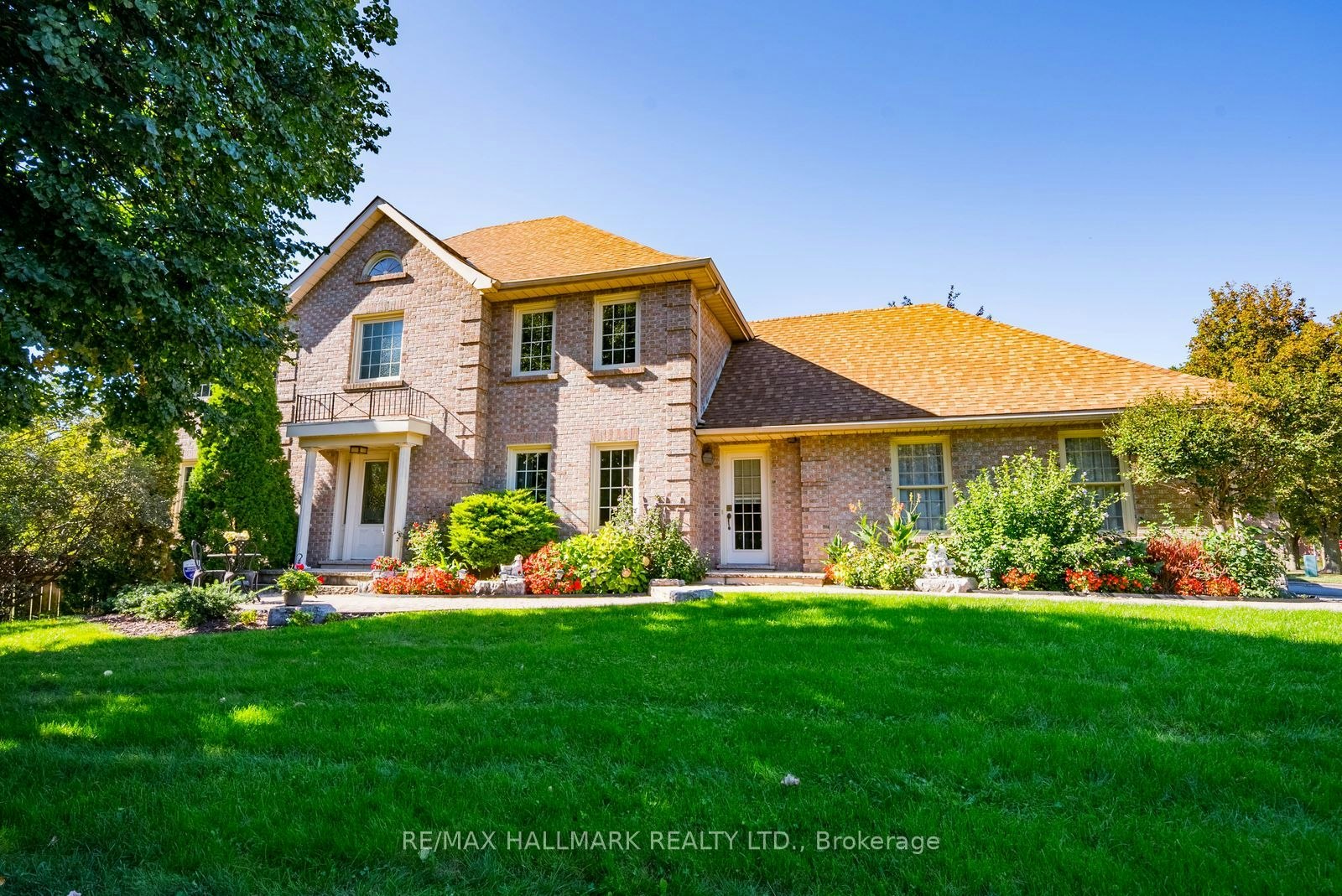 29 Longwater Chase, Markham, ON, L3R 4A4