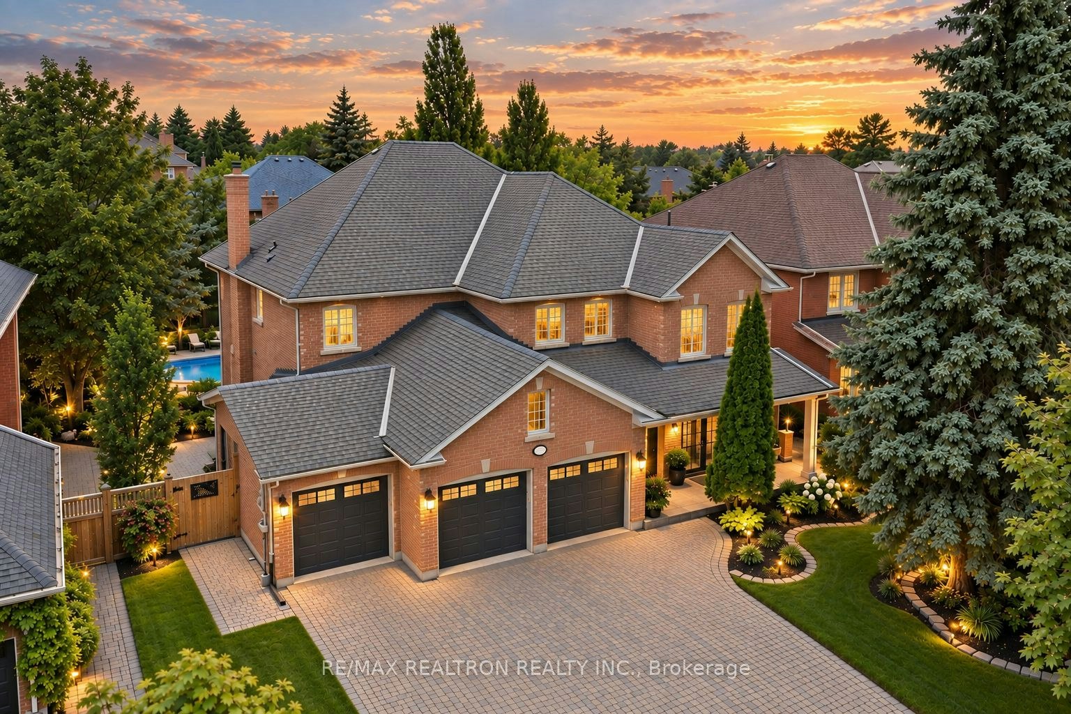 653 Exceller Circle, Newmarket, ON, L3X 1P6