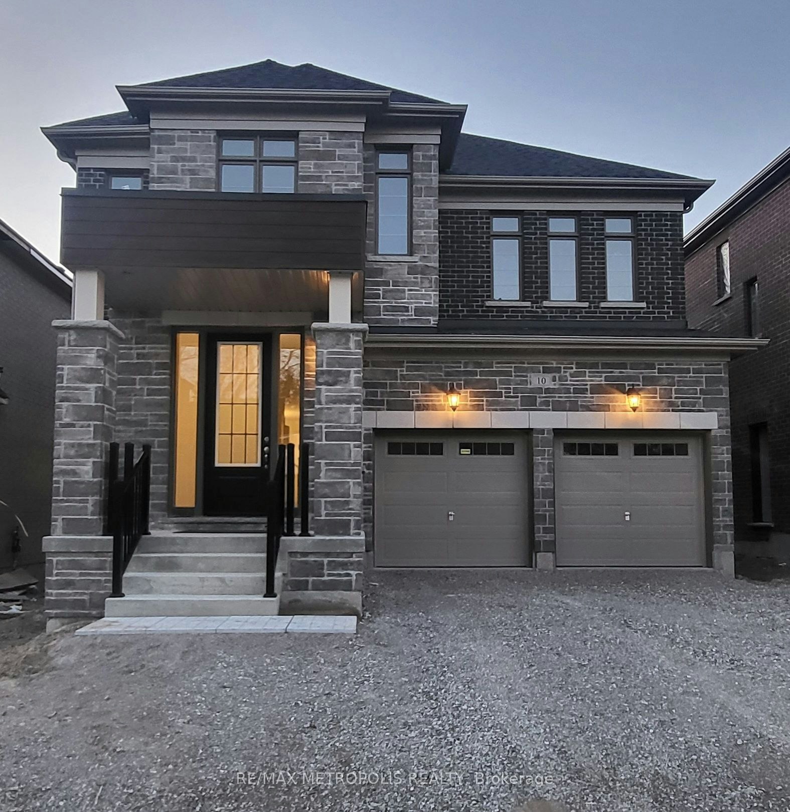 10 Wraggs Road, Bradford West Gwillimbury, ON, L3Z 4N1
