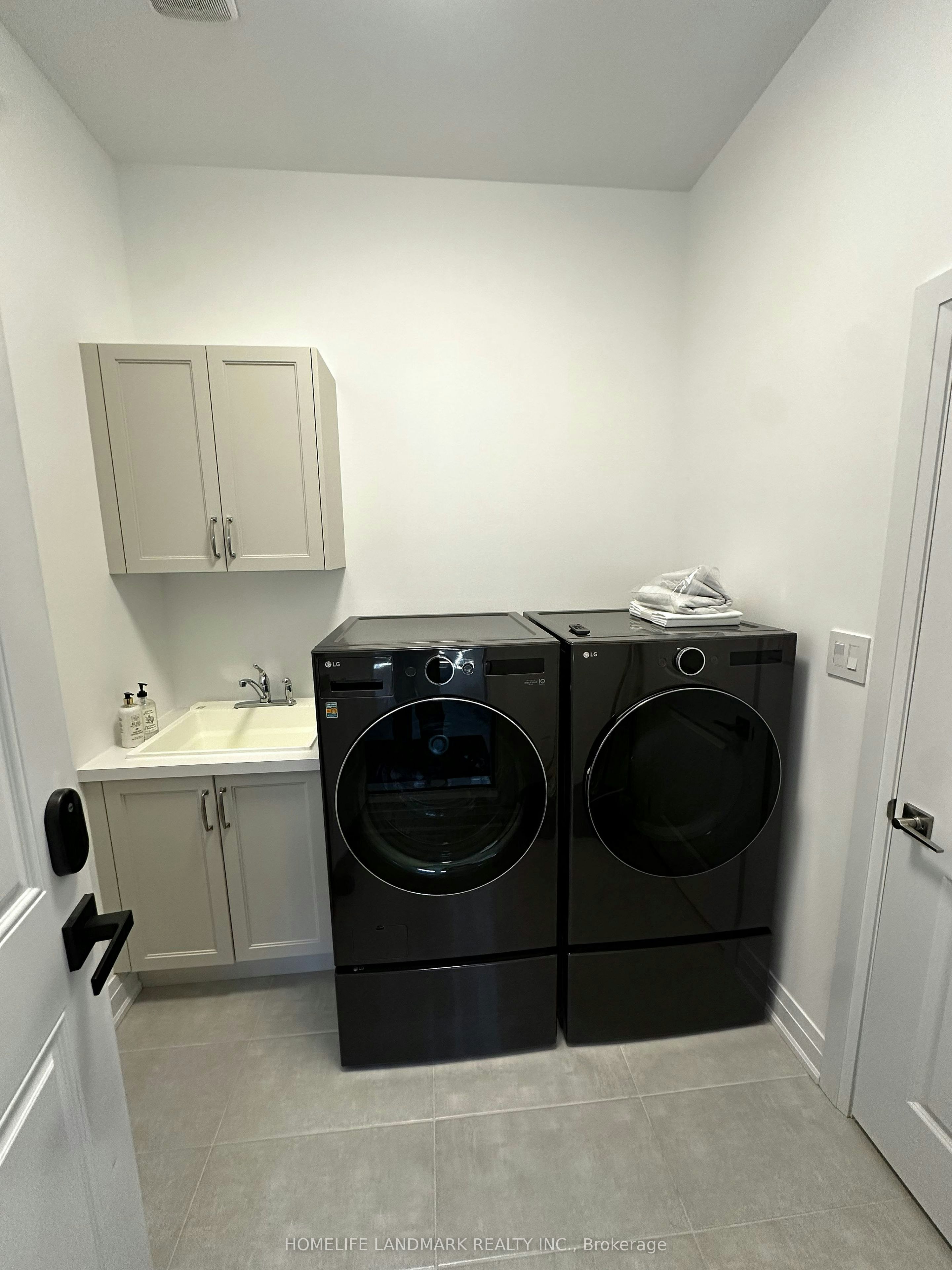 30 Mapleton Street, Richmond Hill, ON, L4E 1N1 - 16