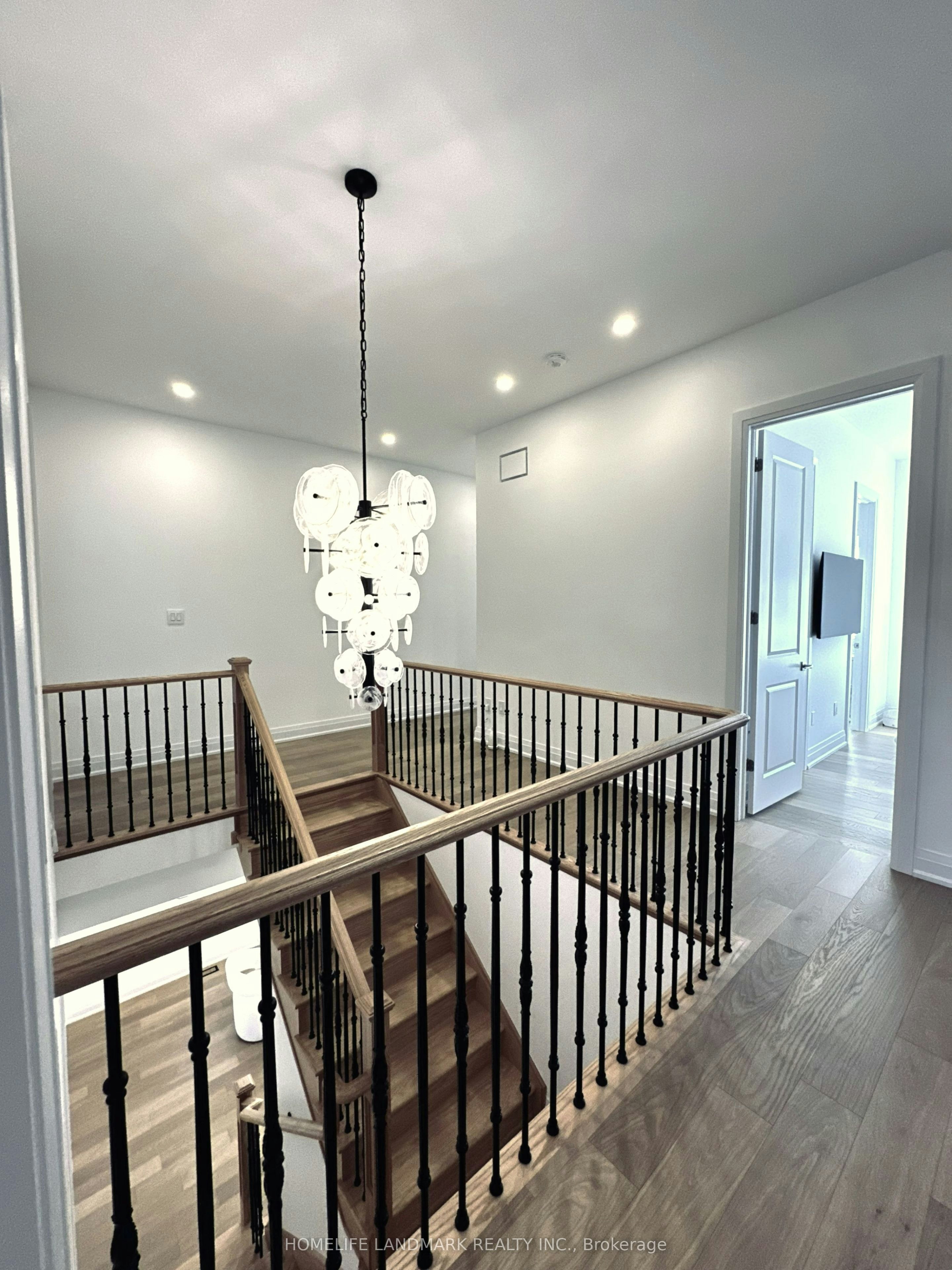 30 Mapleton Street, Richmond Hill, ON, L4E 1N1 - 7