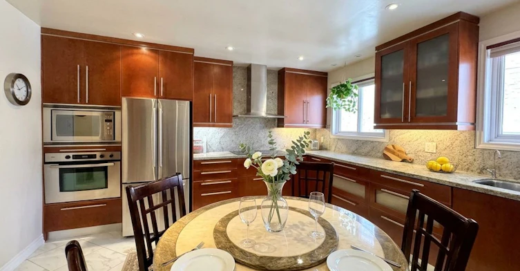 31 Oak Avenue, Richmond Hill, ON, L4C 6R5 - 4