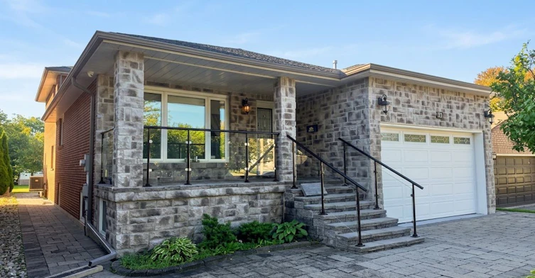 31 Oak Avenue, Richmond Hill, ON, L4C 6R5 - 2