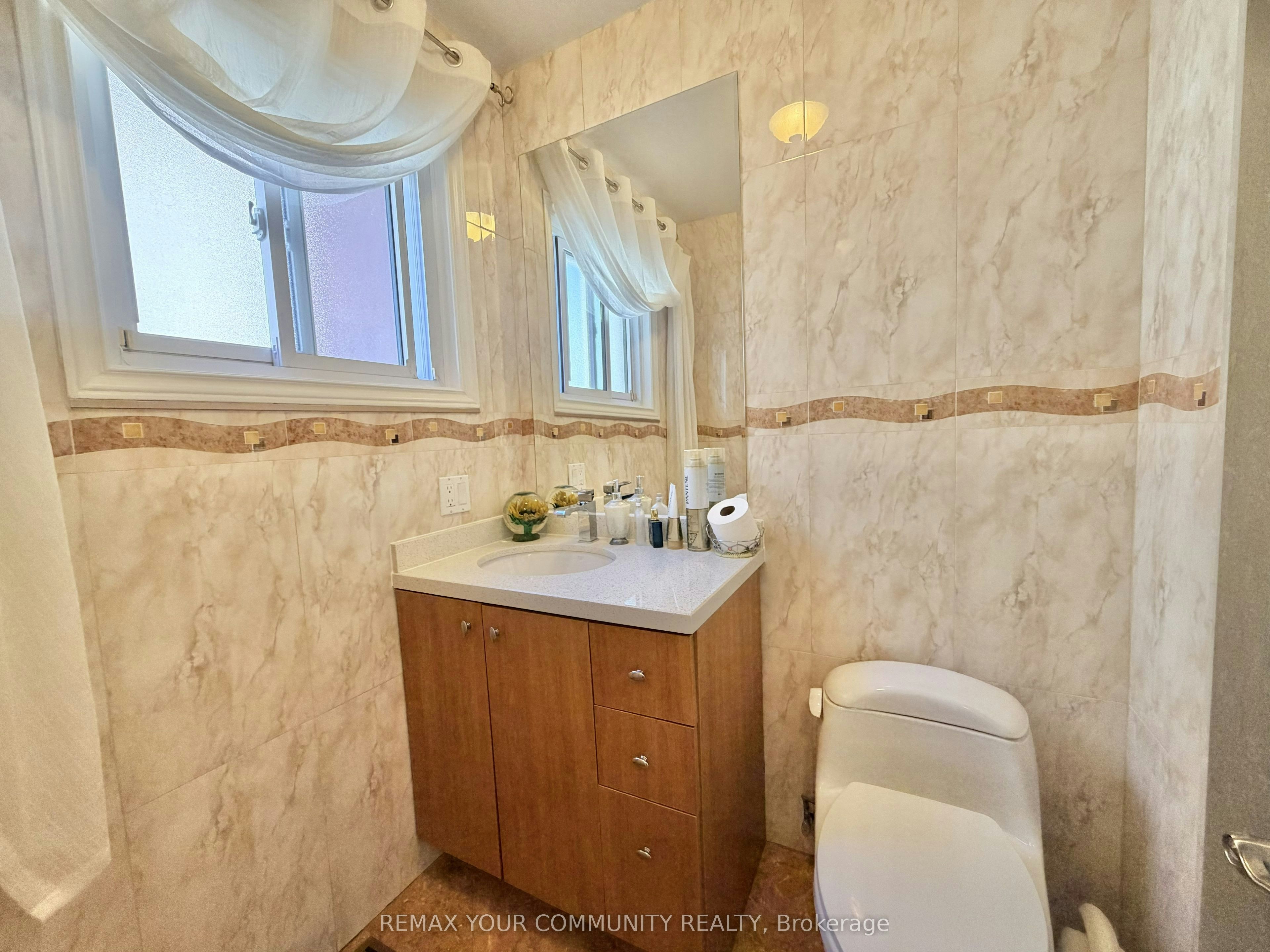 31 Oak Avenue, Richmond Hill, ON, L4C 6R5 - 17