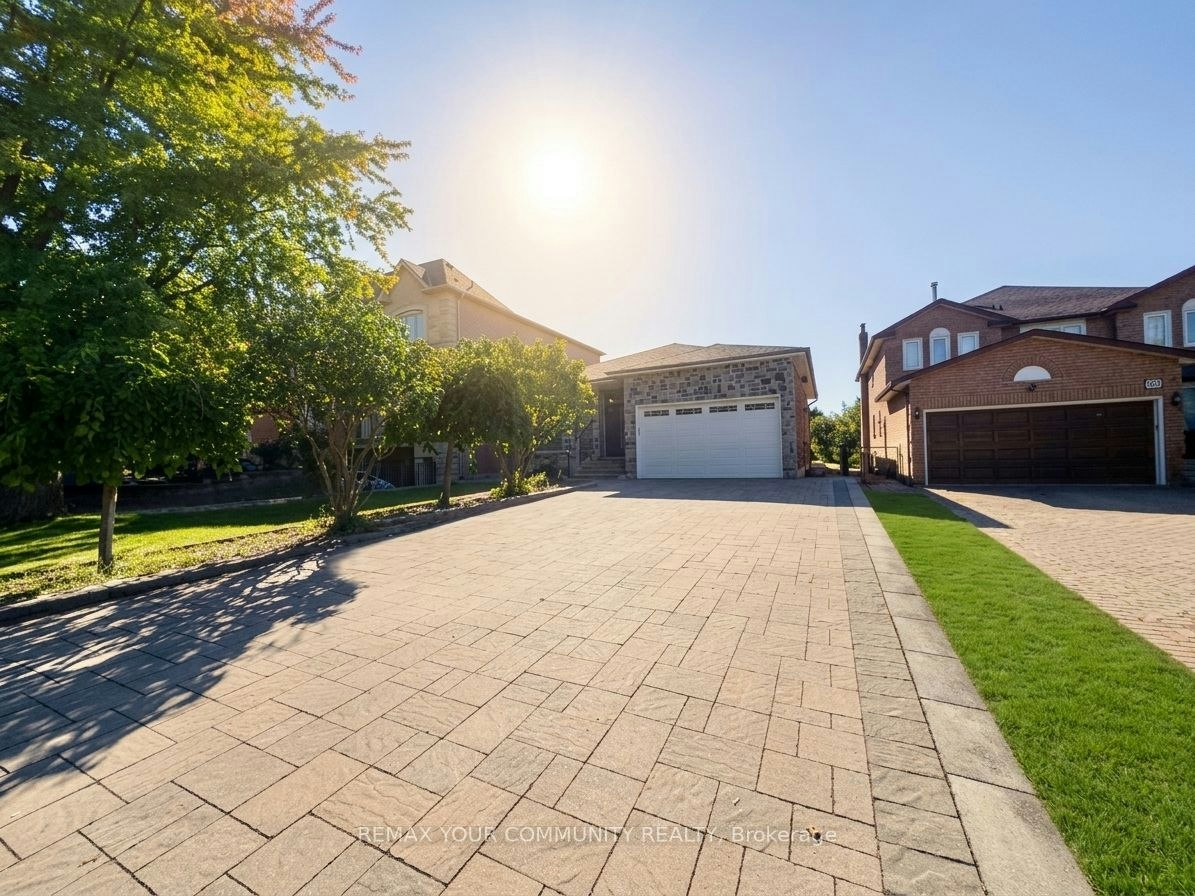 31 Oak Avenue, Richmond Hill, ON, L4C 6R5 - 3