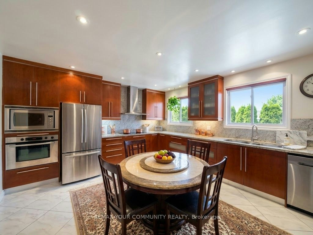 31 Oak Avenue, Richmond Hill, ON, L4C 6R5 - 7