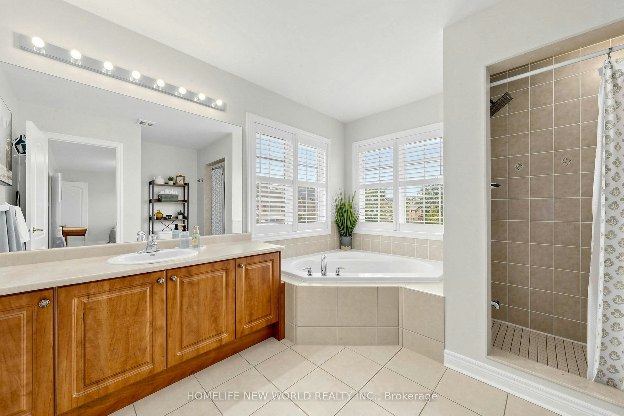 2 Lucida Court, Whitchurch-Stouffville, ON, L4A 1S1 - 22