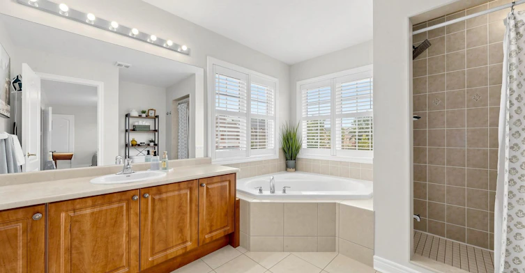 2 Lucida Court, Whitchurch-Stouffville, ON, L4A 1S1 - 22