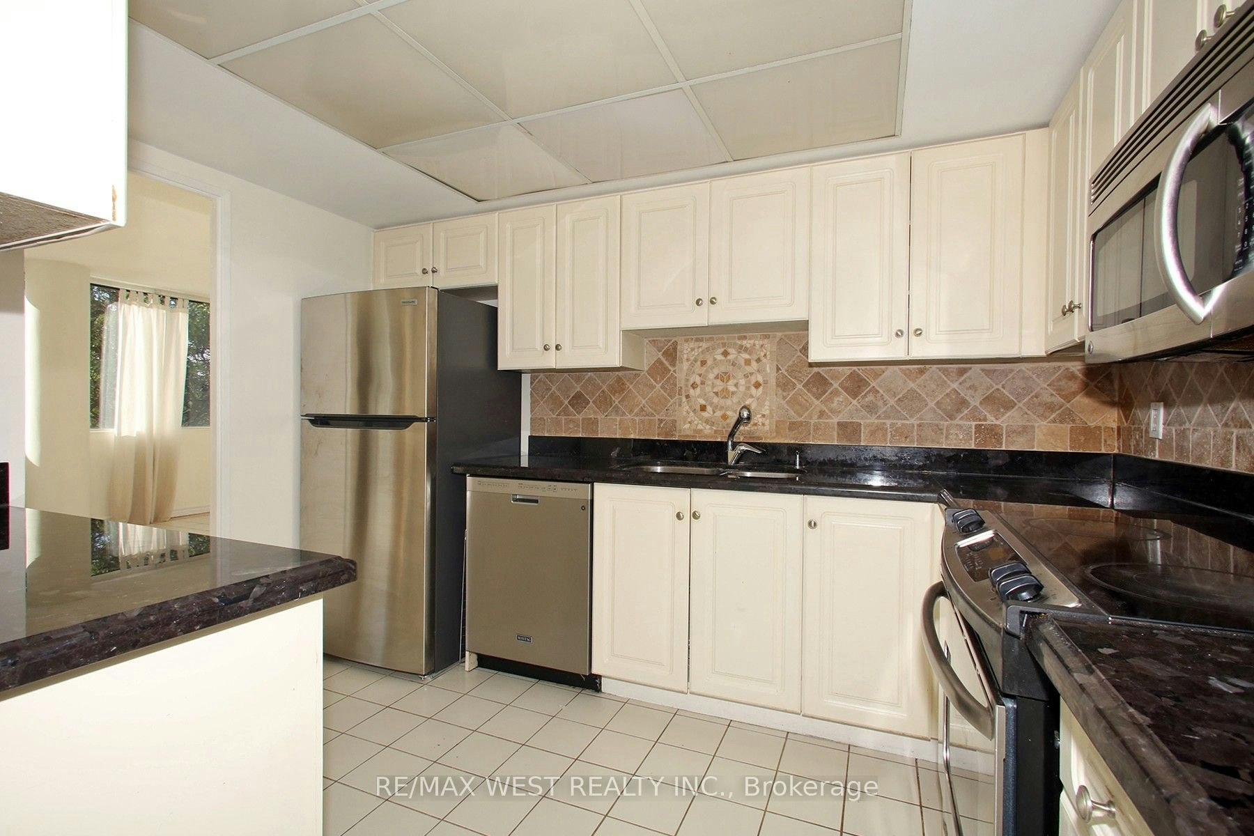 305-40 Harding Boulevard W, Richmond Hill, ON, L4C 9S5 - 14